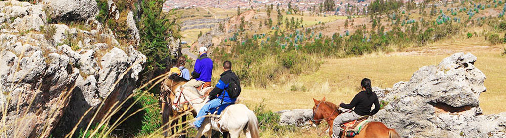 horseback riding in Cusco